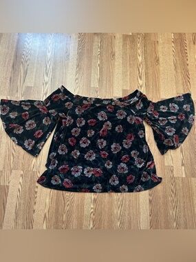 Torrid floral velvet off shoulder blouse